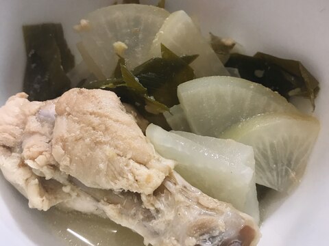 大根と鶏手羽元の参鶏湯風スープ